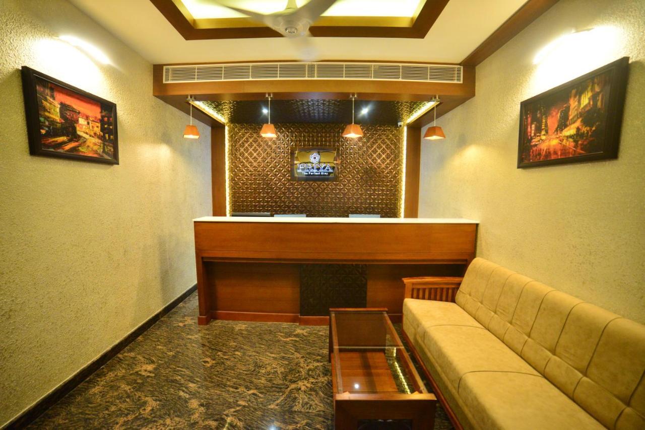 Hotel Priya Kottakkal Exterior foto
