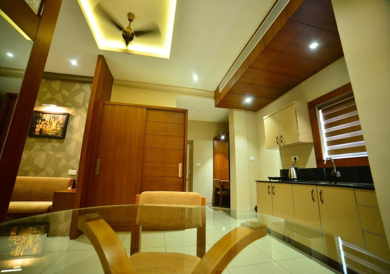 Hotel Priya Kottakkal Exterior foto