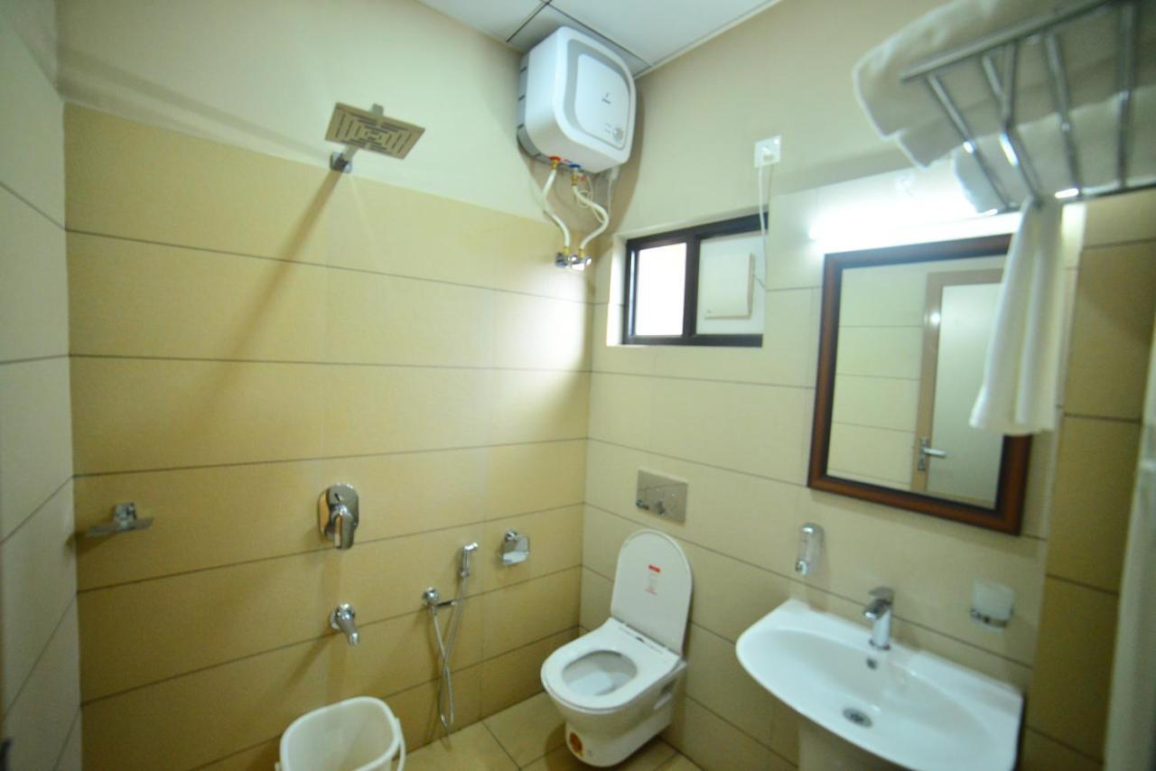 Hotel Priya Kottakkal Exterior foto